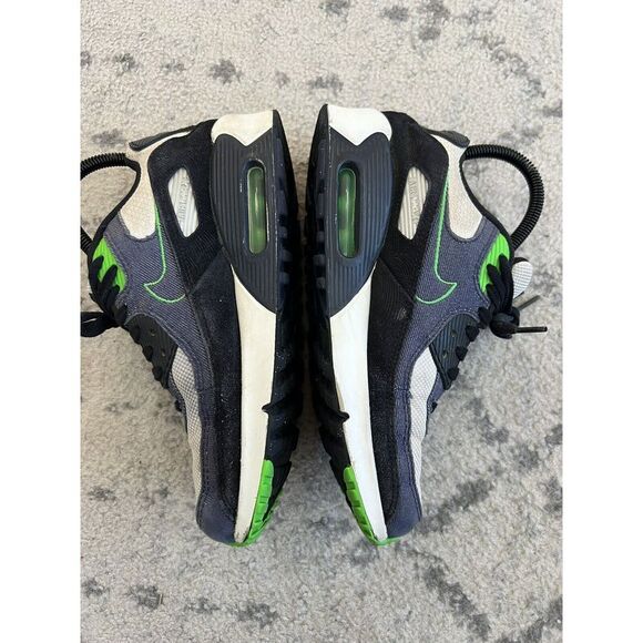 Nike Air Max 90‎ LTR SE Kids Size 6.5Y/Womens 8 Black Scream Green DN4376-001 - Picture 4 of 9
